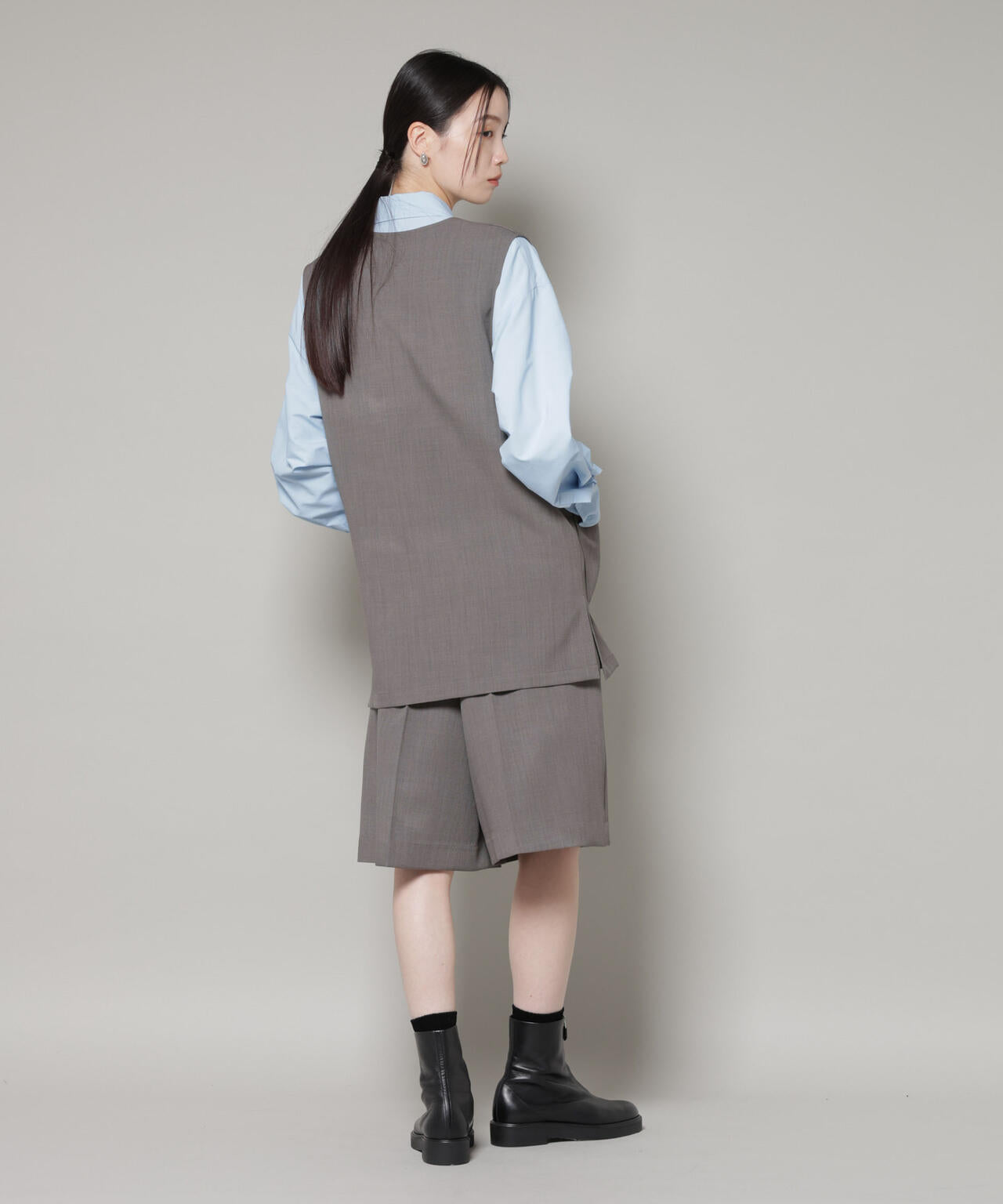 Vネックベスト×ハーフパンツ セットアップ