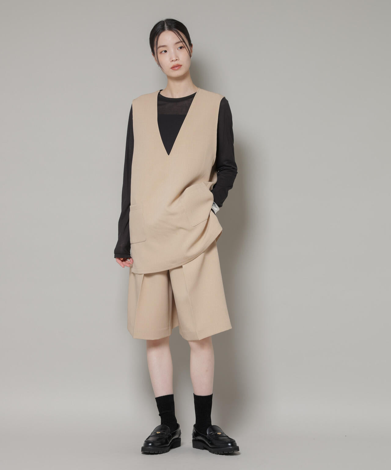 Vネックベスト×ハーフパンツ セットアップ