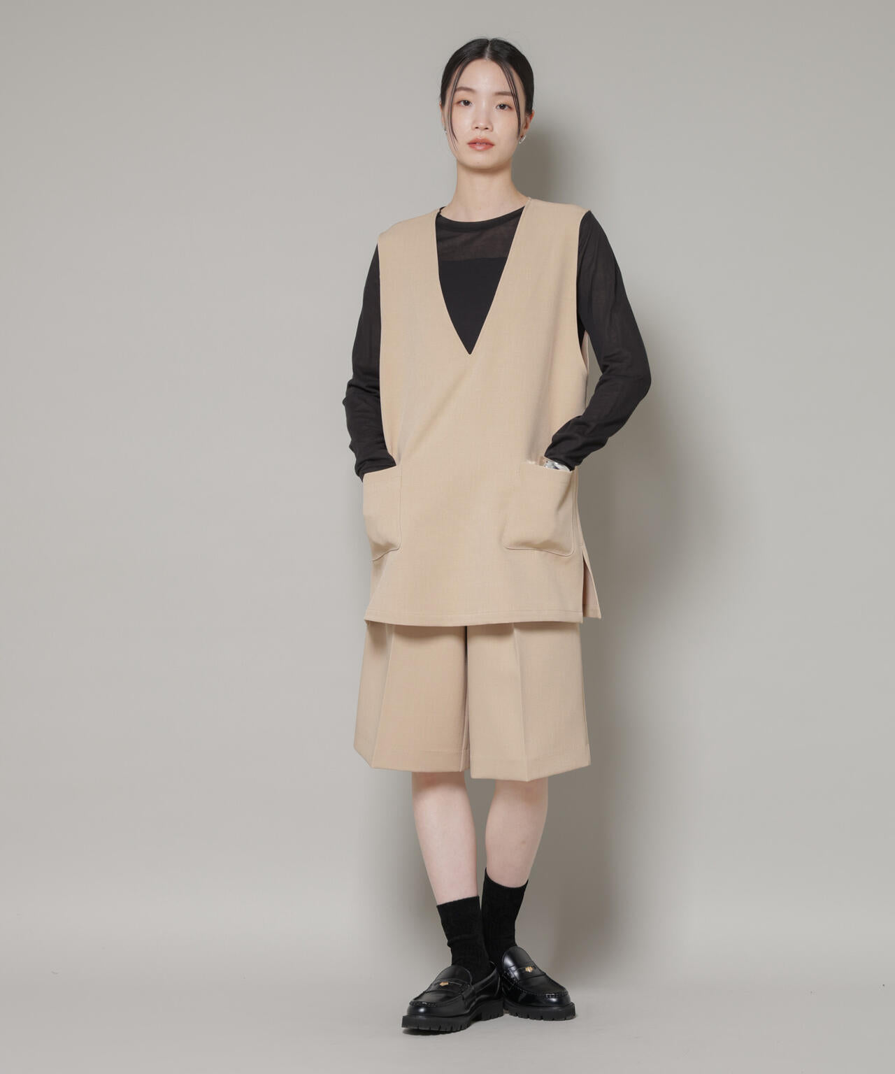 Vネックベスト×ハーフパンツ セットアップ