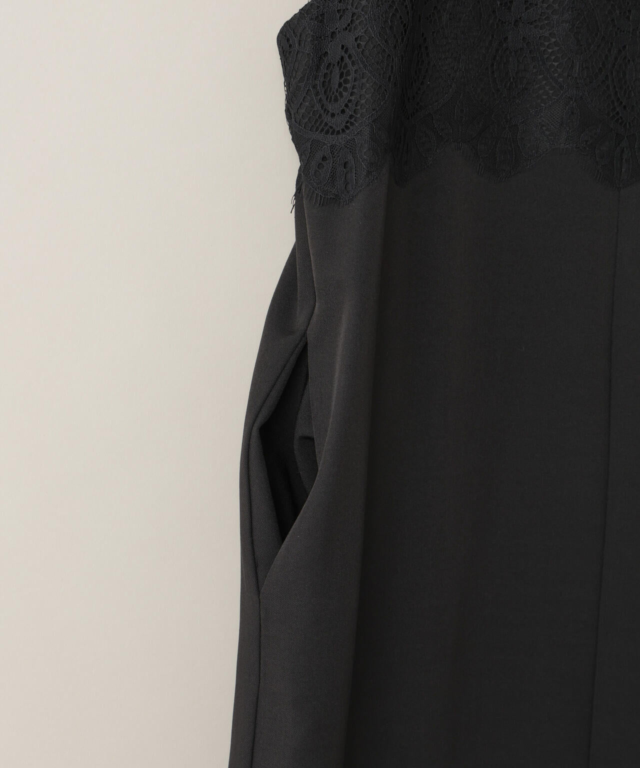 レース切り替えノースリーブワンピース