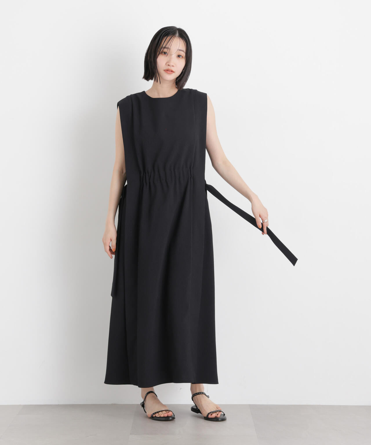 身長165 B:80 W:59 / H:85 / S:23.5 着用サイズ:F