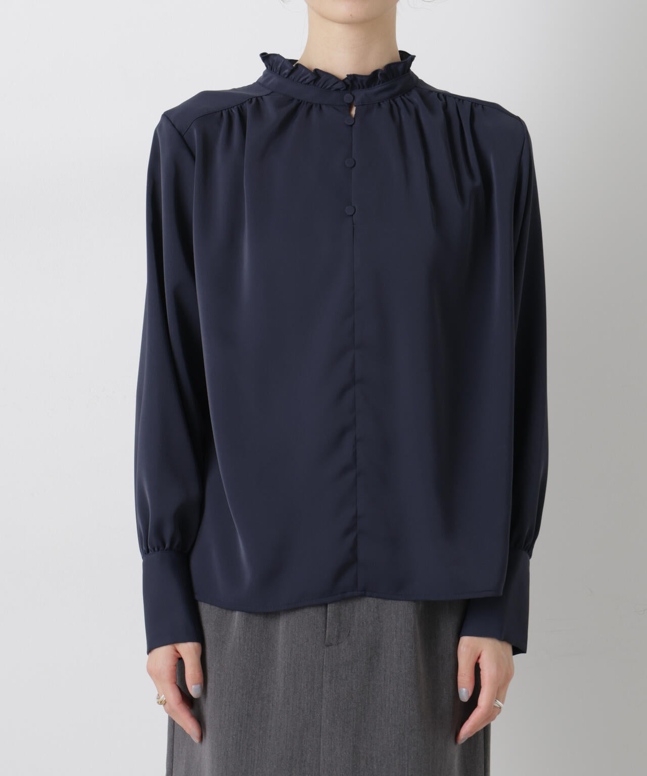 前後2wayスタンドカラーギャザーブラウス