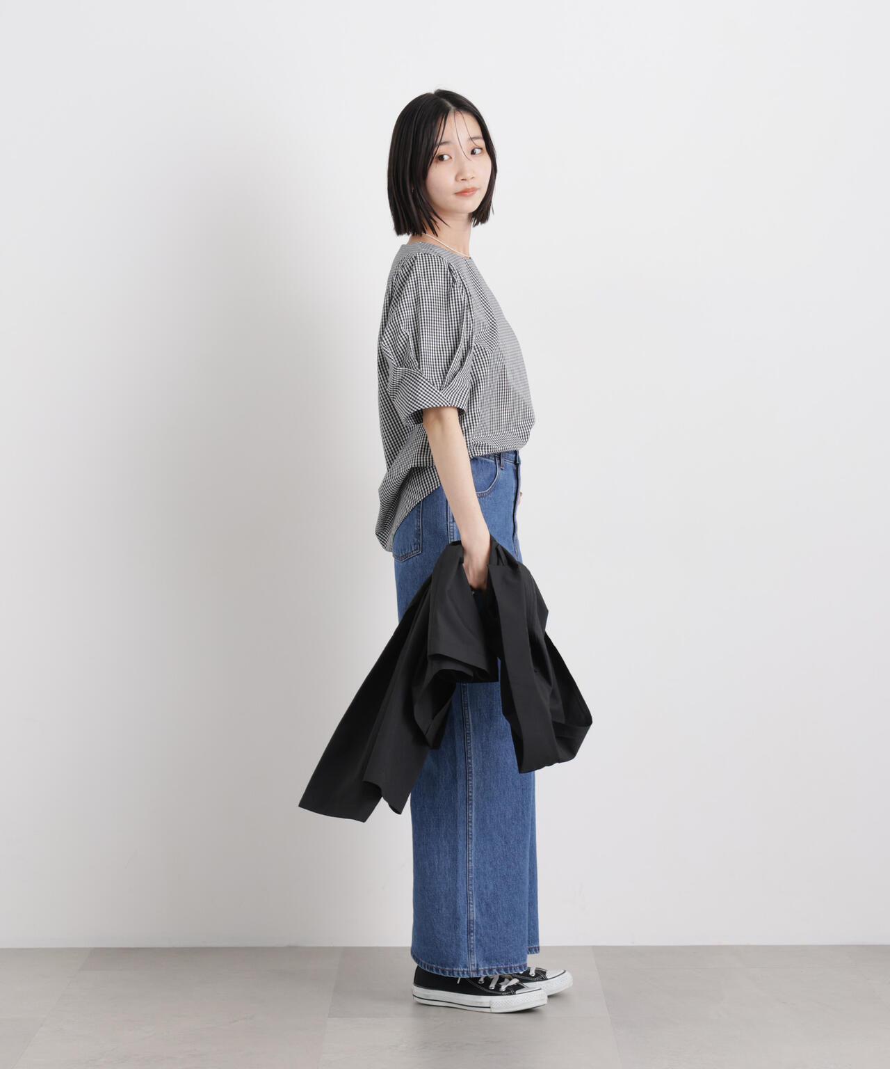 変形スリーブプルオーバーブラウス