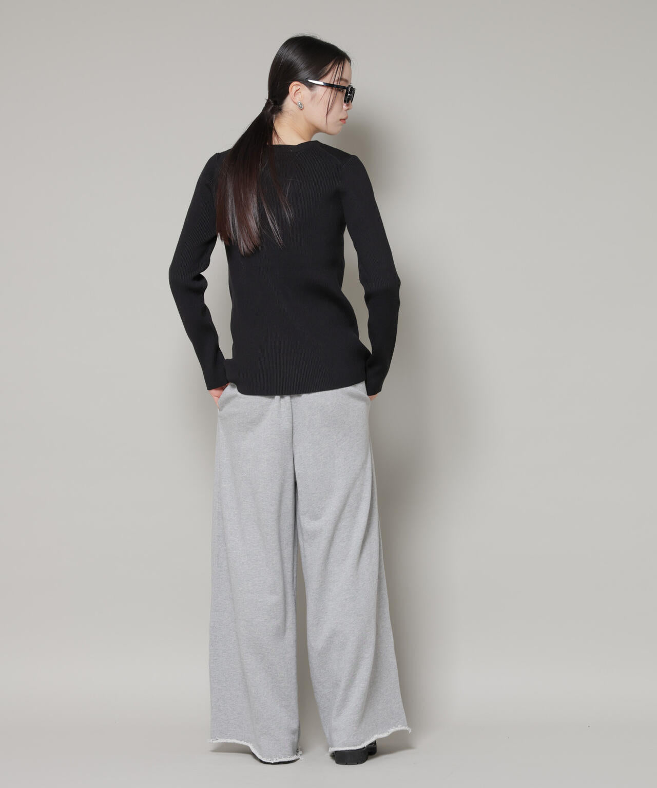 裾スリットVネックリブカーディガン