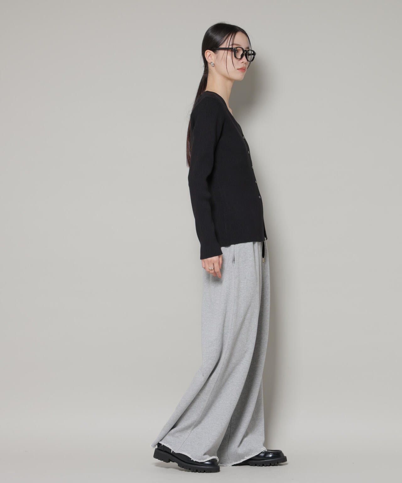 裾スリットVネックリブカーディガン