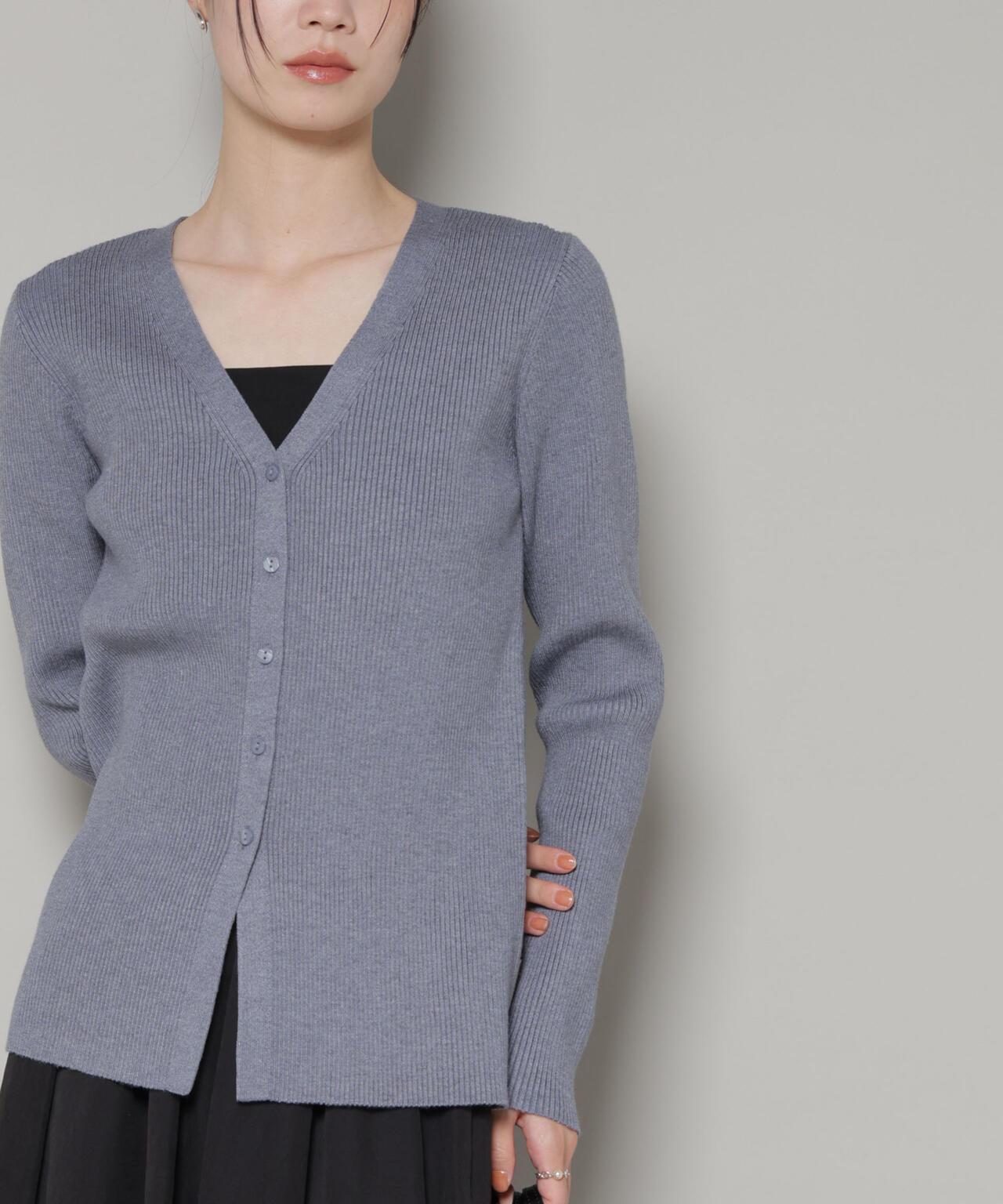 裾スリットVネックリブカーディガン
