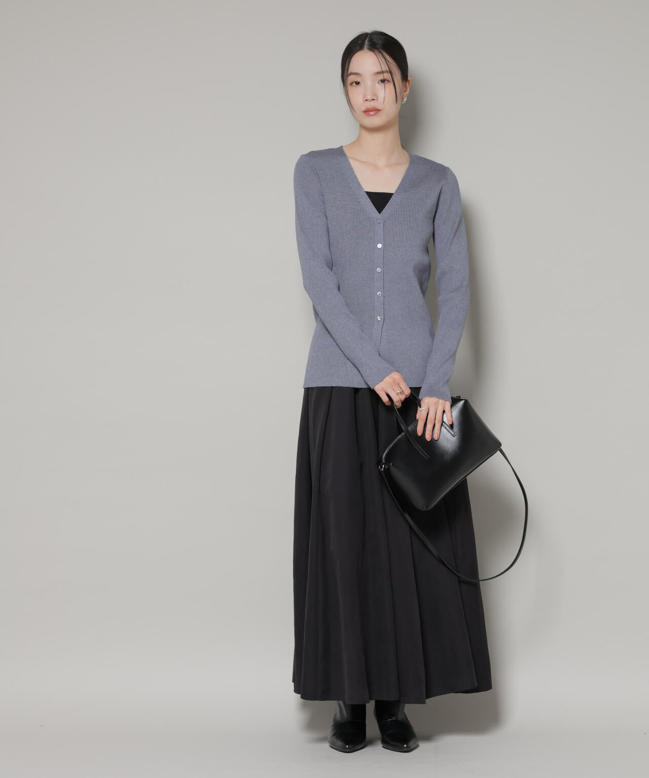 裾スリットVネックリブカーディガン