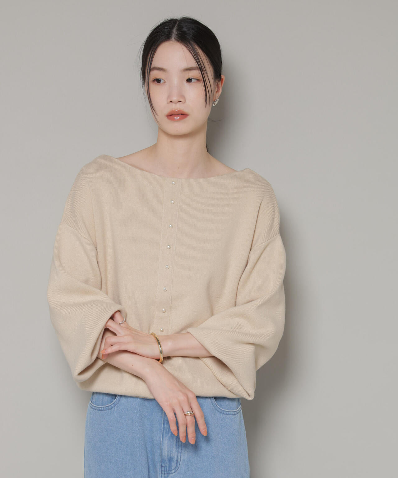 前後2wayセンターパール釦プルオーバーニット