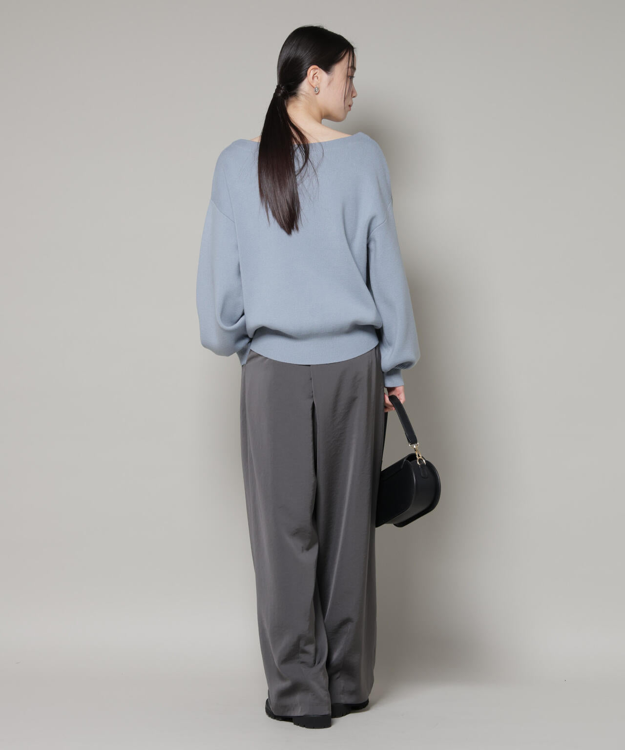 前後2wayセンターパール釦プルオーバーニット