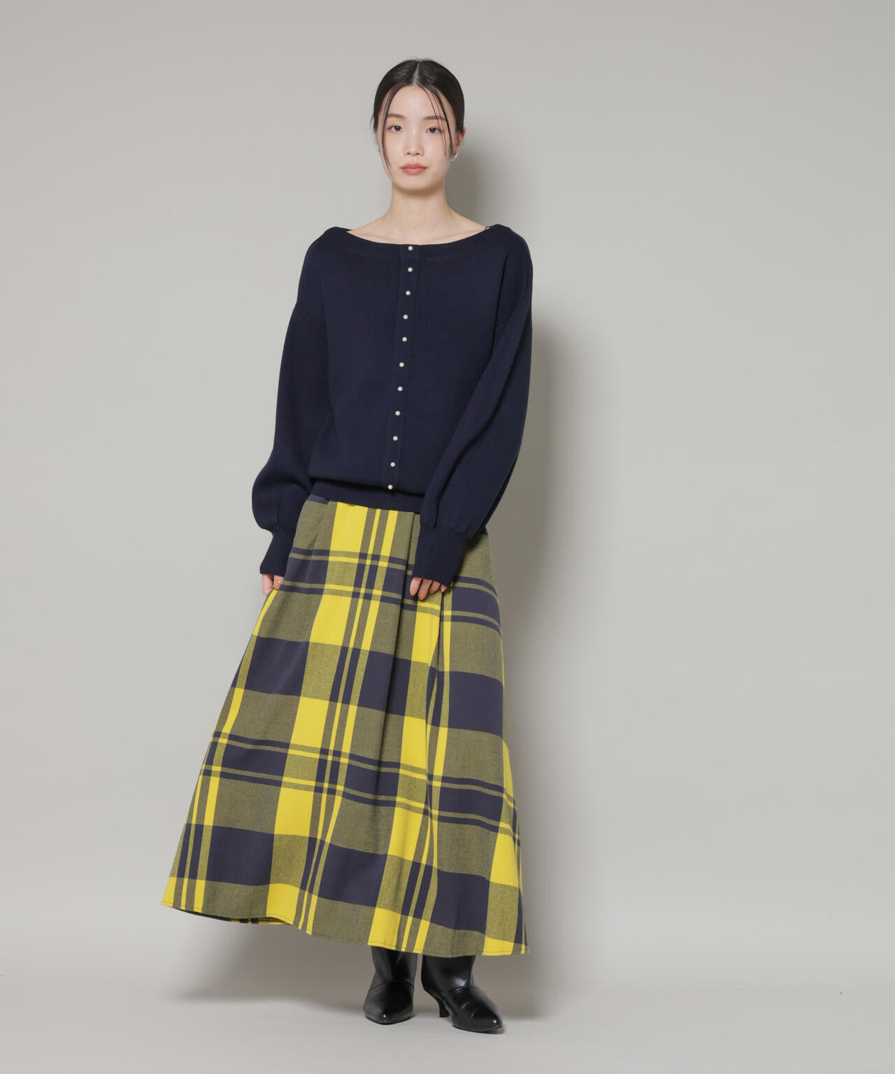 前後2wayセンターパール釦プルオーバーニット