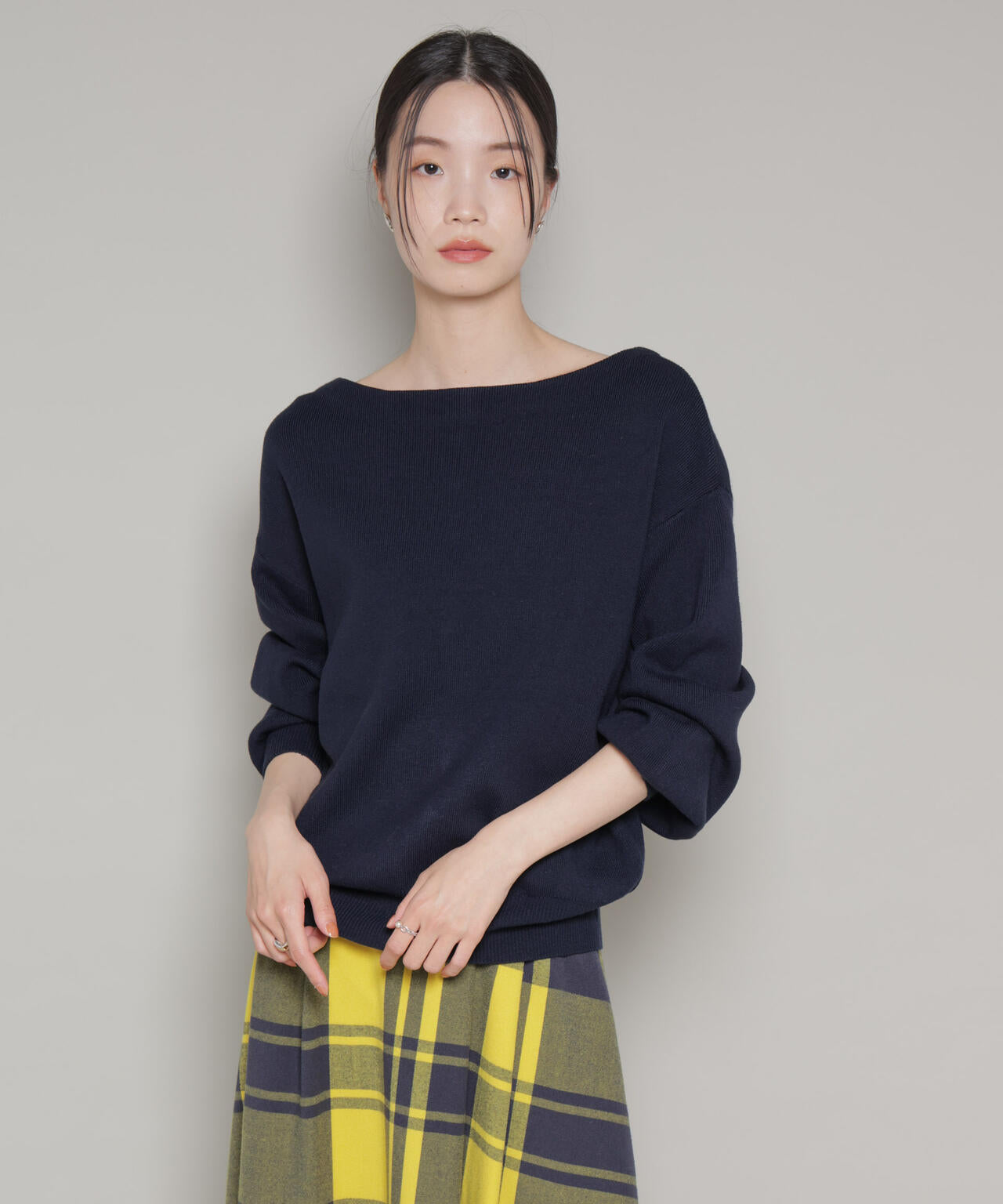 前後2wayセンターパール釦プルオーバーニット