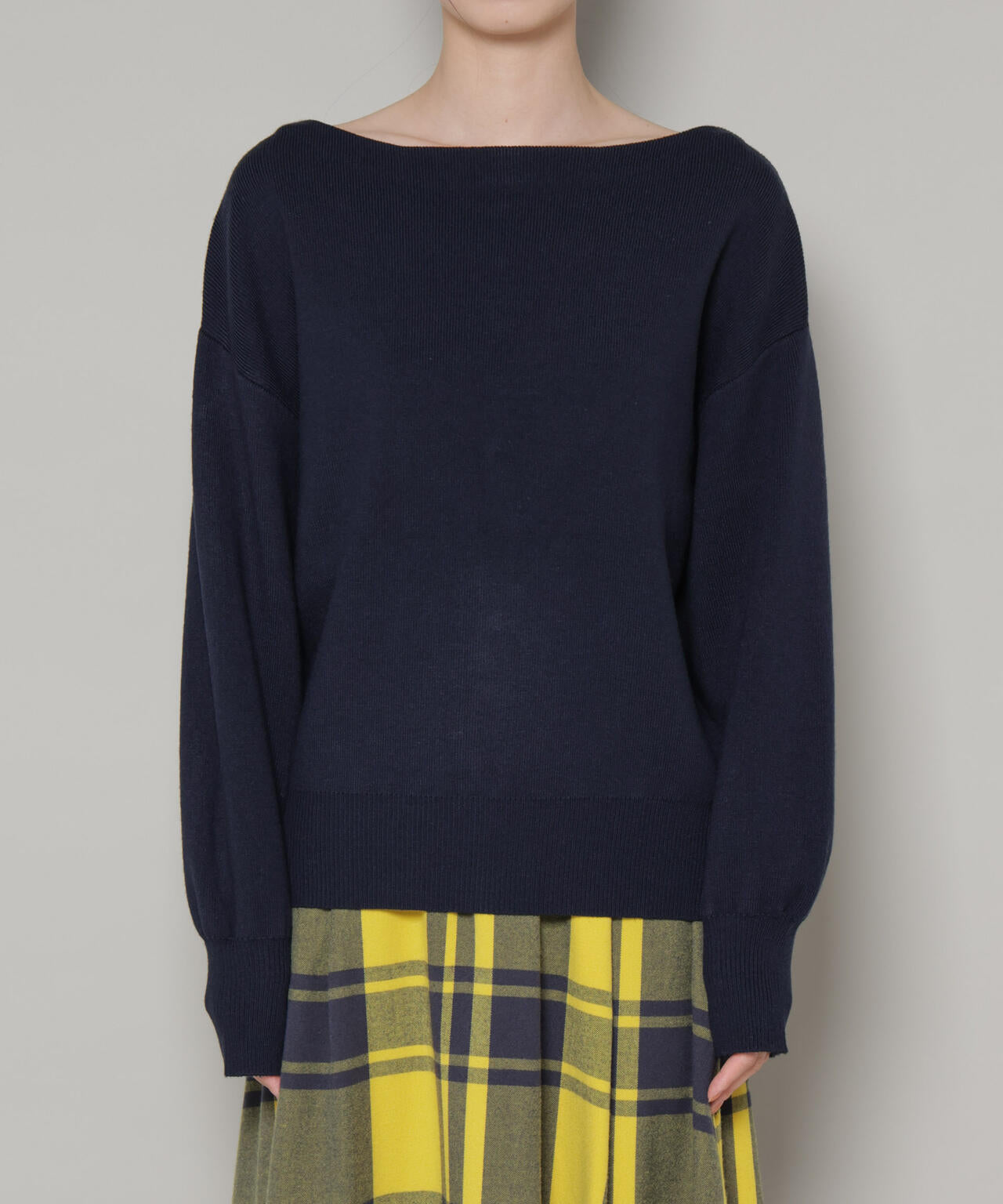 前後2wayセンターパール釦プルオーバーニット