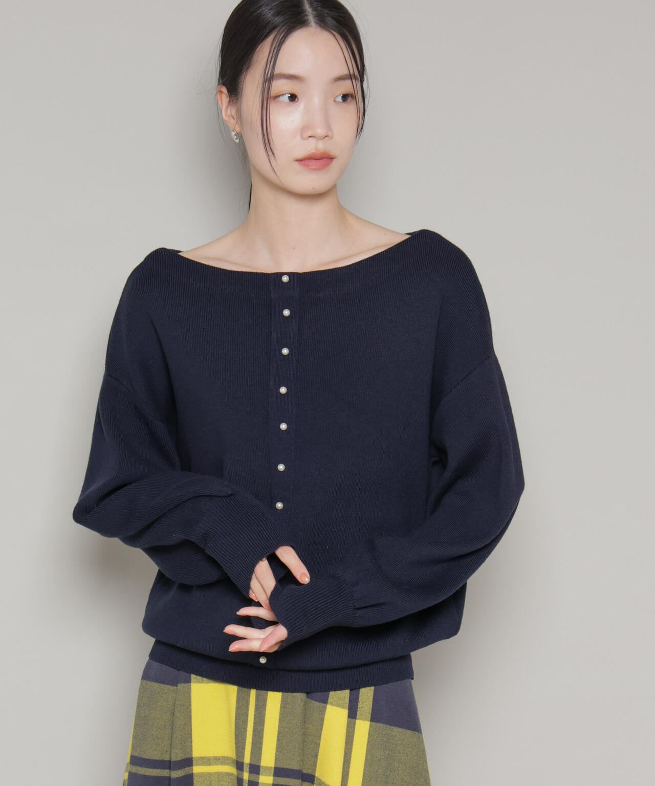 前後2wayセンターパール釦プルオーバーニット