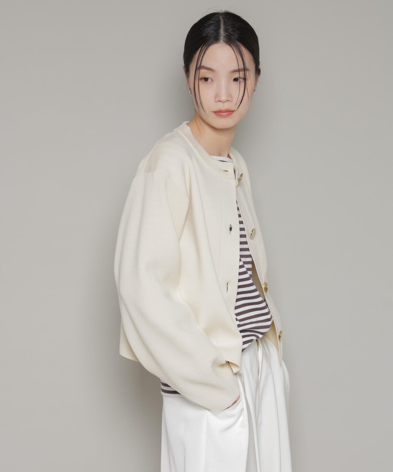 ビッグボタンクルーネックニットカーディガン