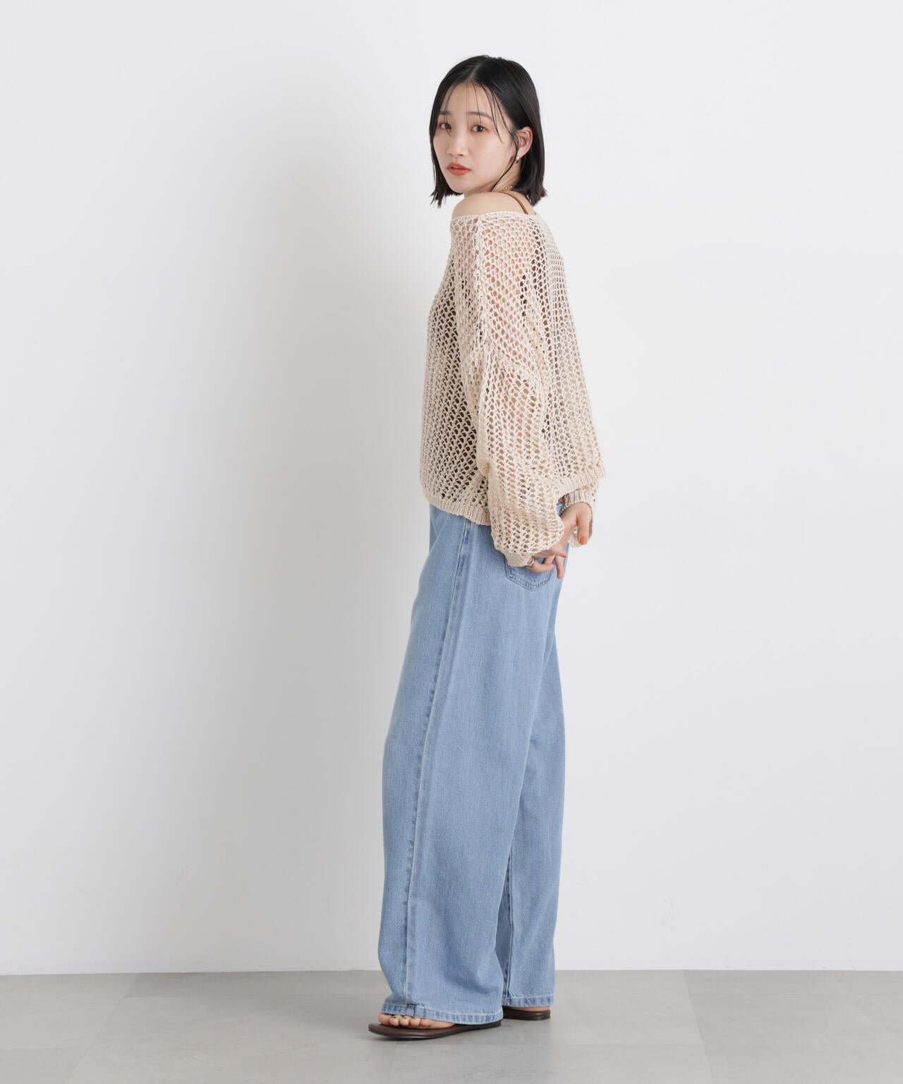 ワイドシルエットメッシュニットプルオーバー