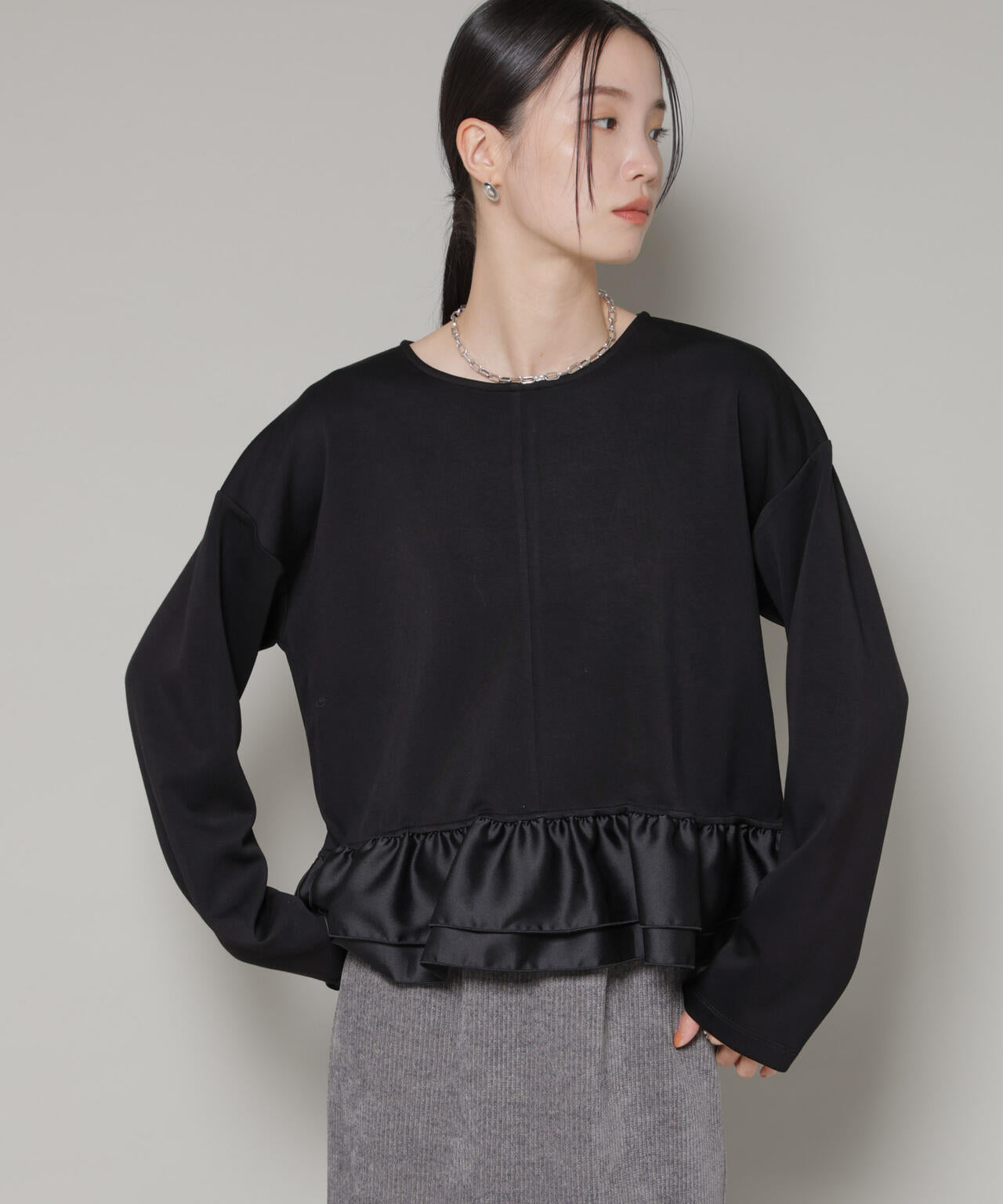 ダンボールカットサテンペプラムトップス