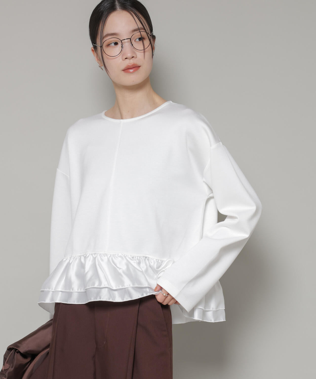 ダンボールカットサテンペプラムトップス