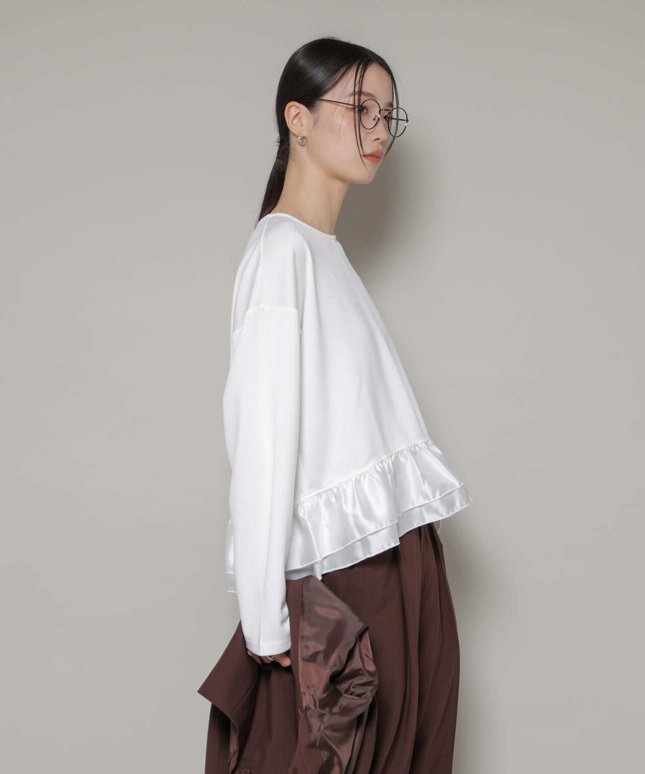 ダンボールカットサテンペプラムトップス