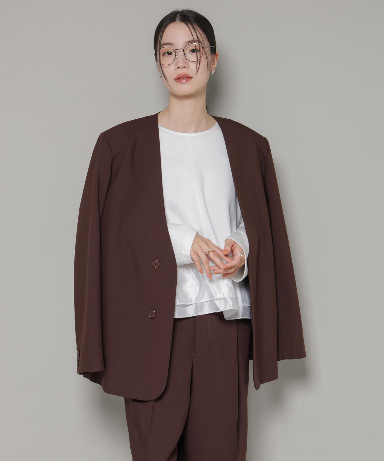 ダンボールカットサテンペプラムトップス