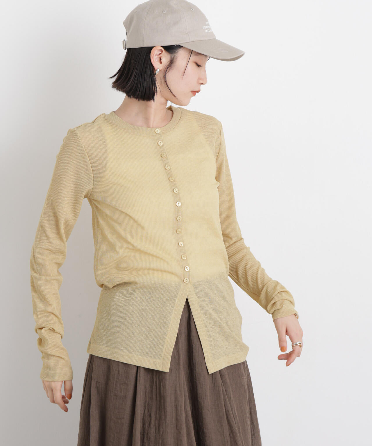 シアーリブカットソー多ボタンデザイントップス