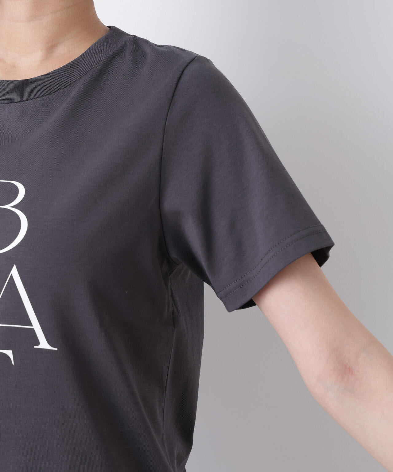 接触冷感&紫外線防止機能 ロゴプリントTシャツ