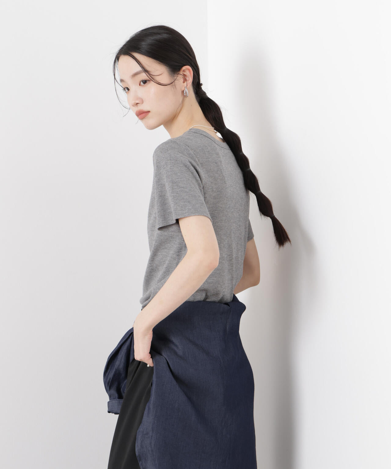 ラメリブカットクルーネックTシャツ