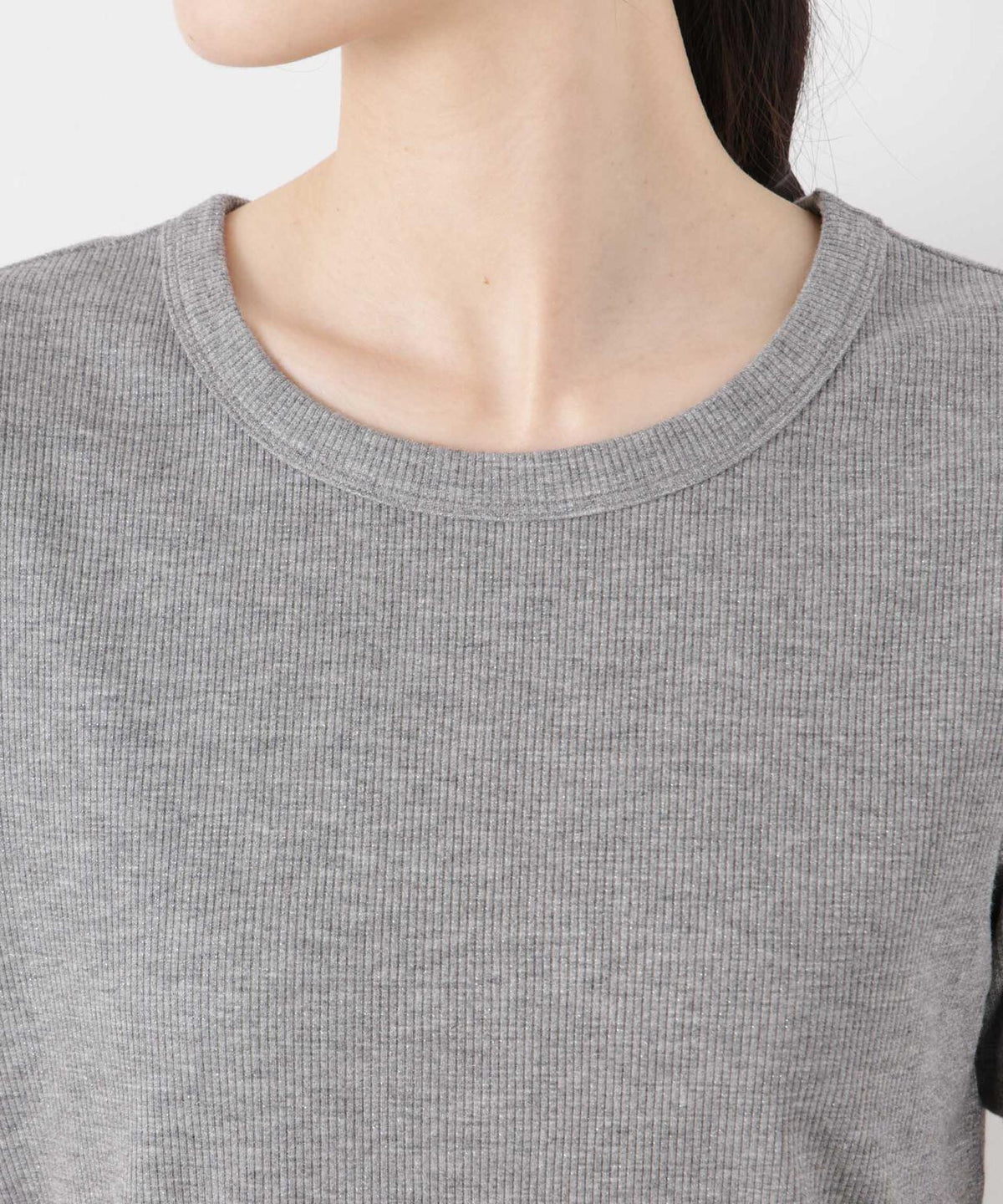 ラメリブカットクルーネックTシャツ