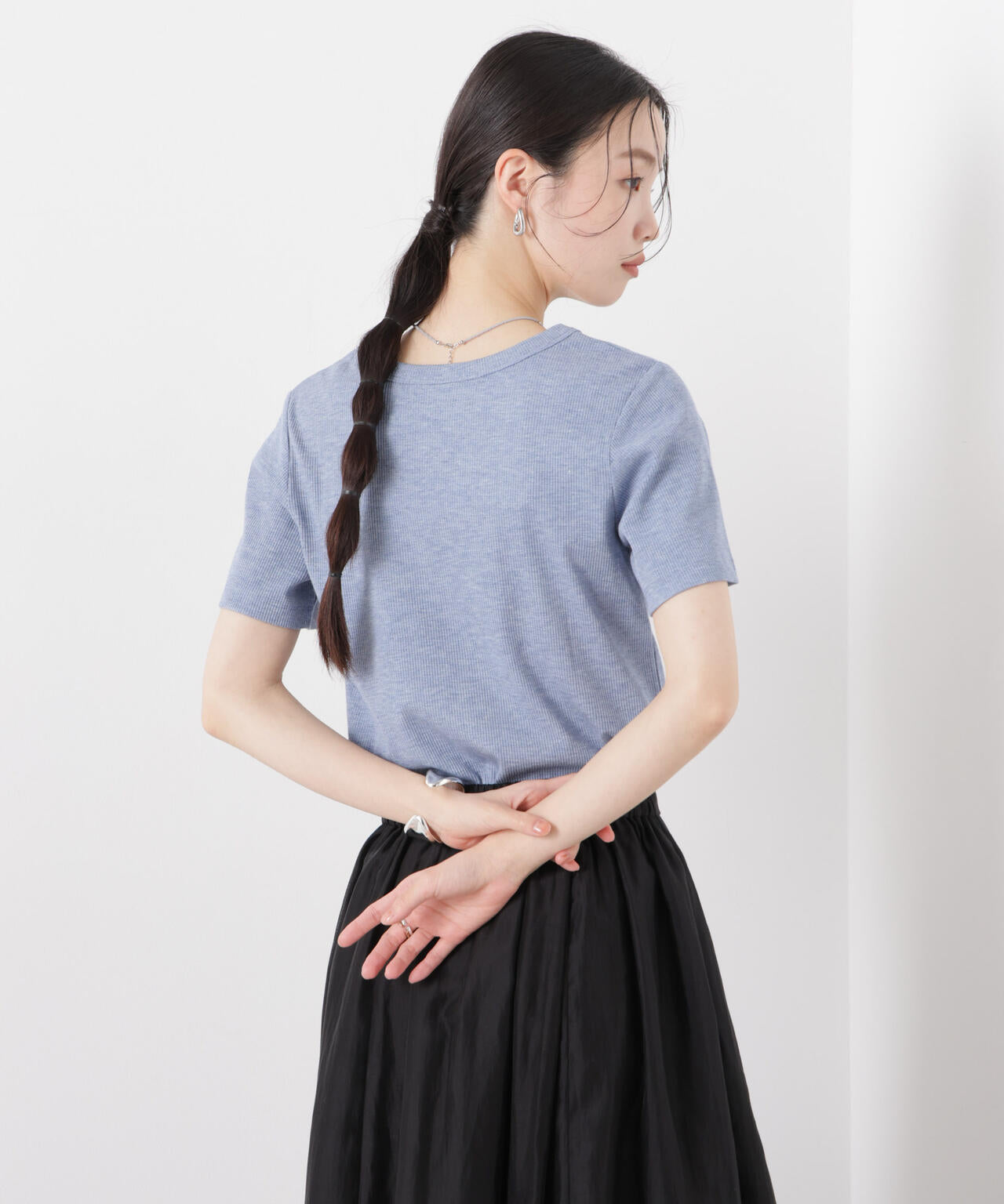 ラメリブカットクルーネックTシャツ