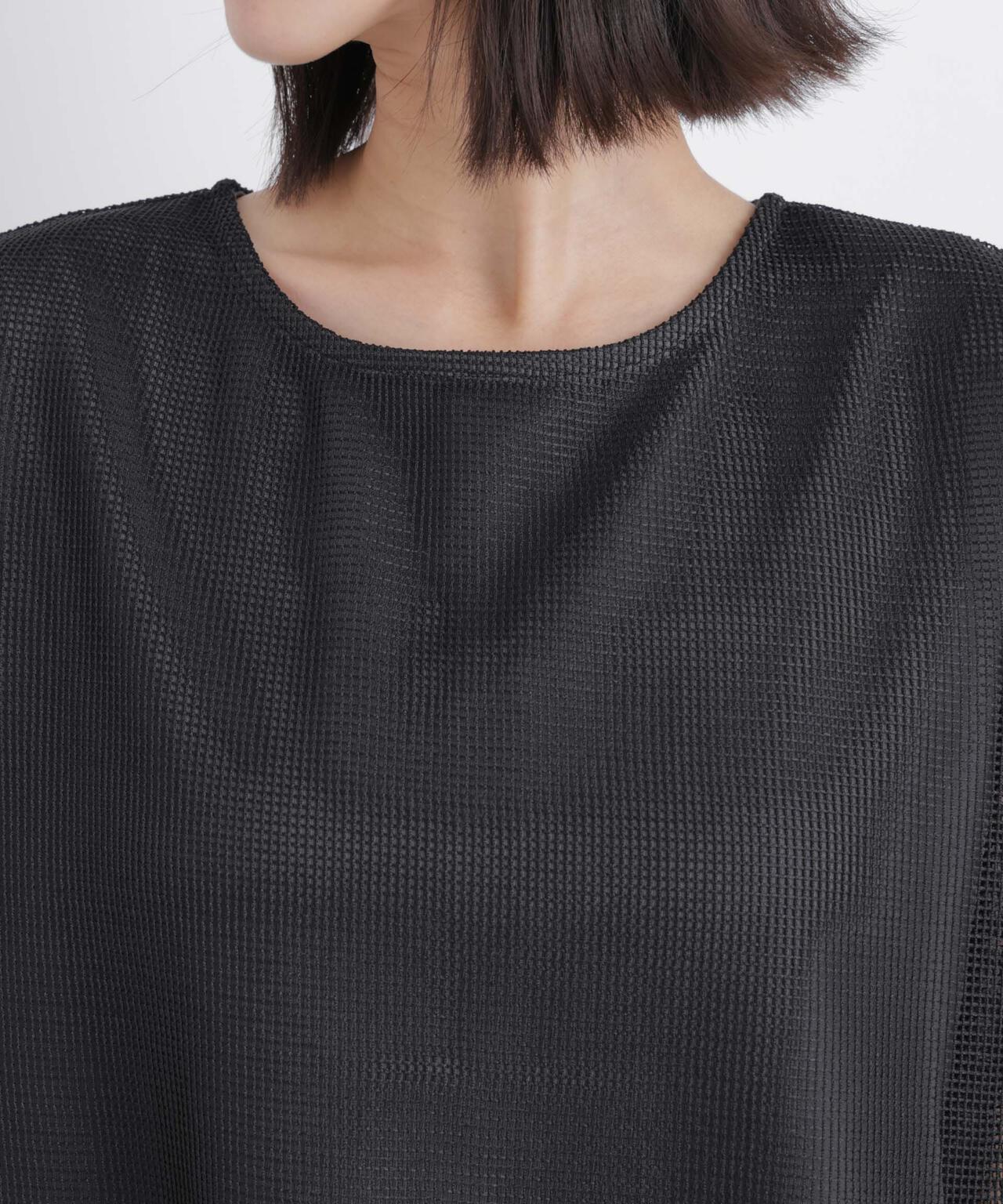 カラミメッシュレイヤードカットトップス