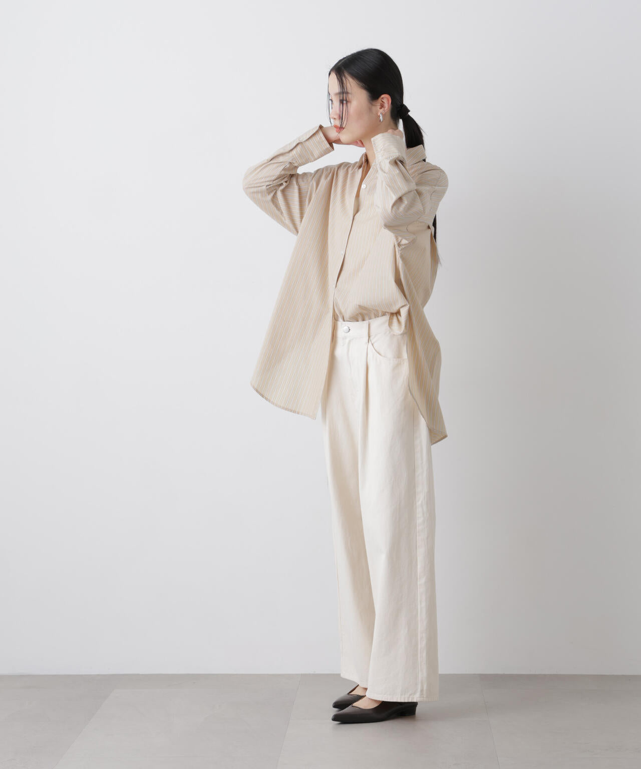 コットンツイルタックワイドパンツ