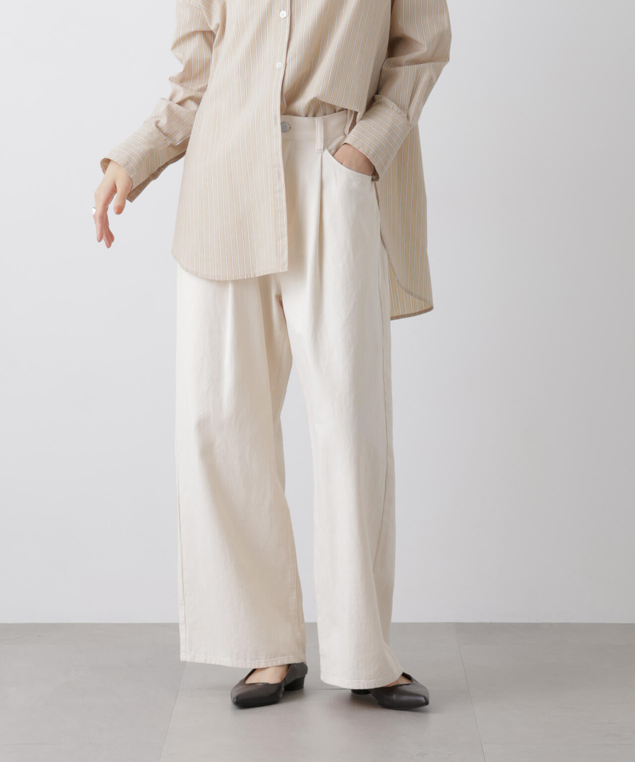 コットンツイルタックワイドパンツ