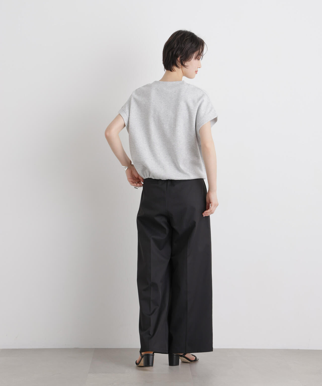 エバークリース加工タックワイドセンタープレスパンツ