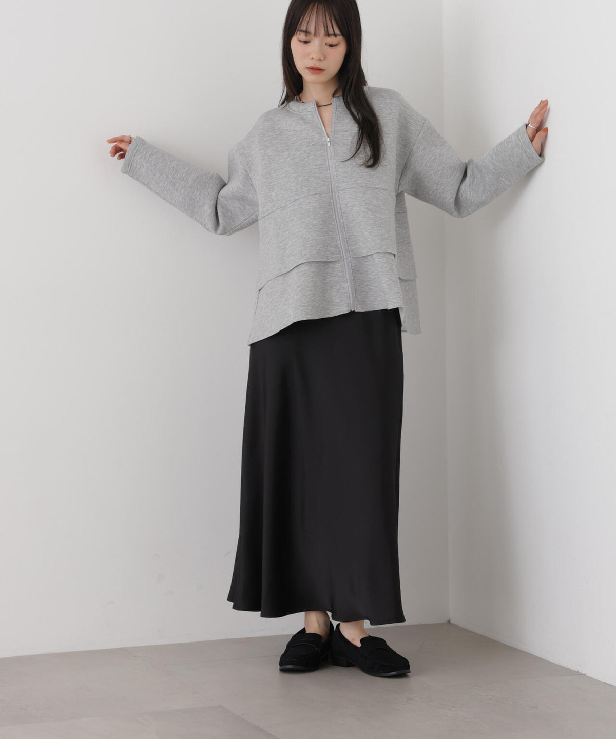 ダンボールカットフリルデザインジップジャケット