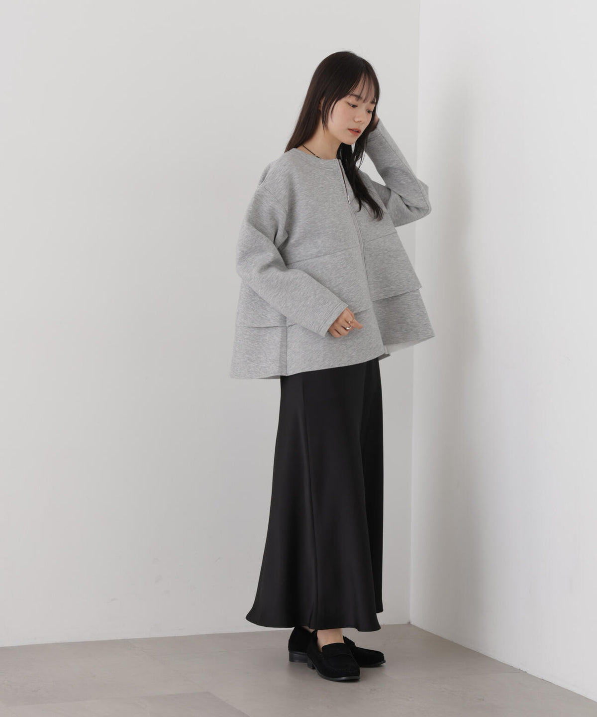 ダンボールカットフリルデザインジップジャケット