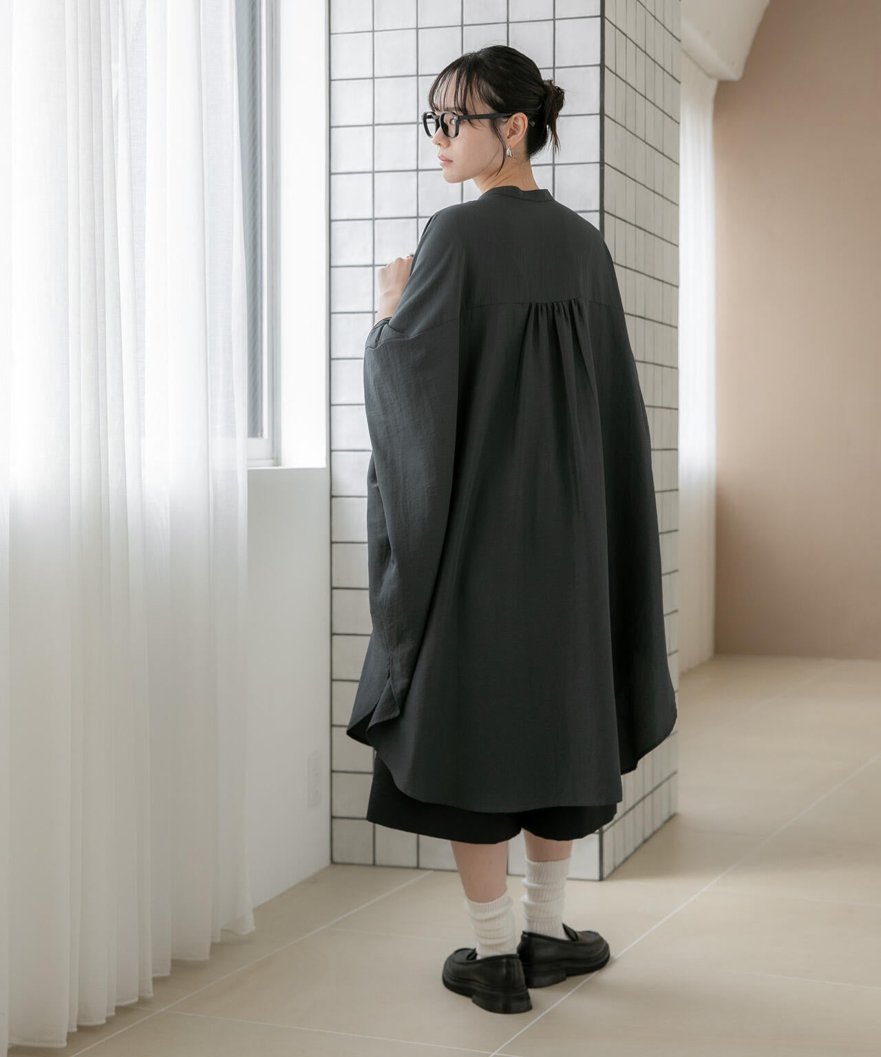 WEB限定/多機能素材 バンドカラーワイドチュニックシャツワンピース