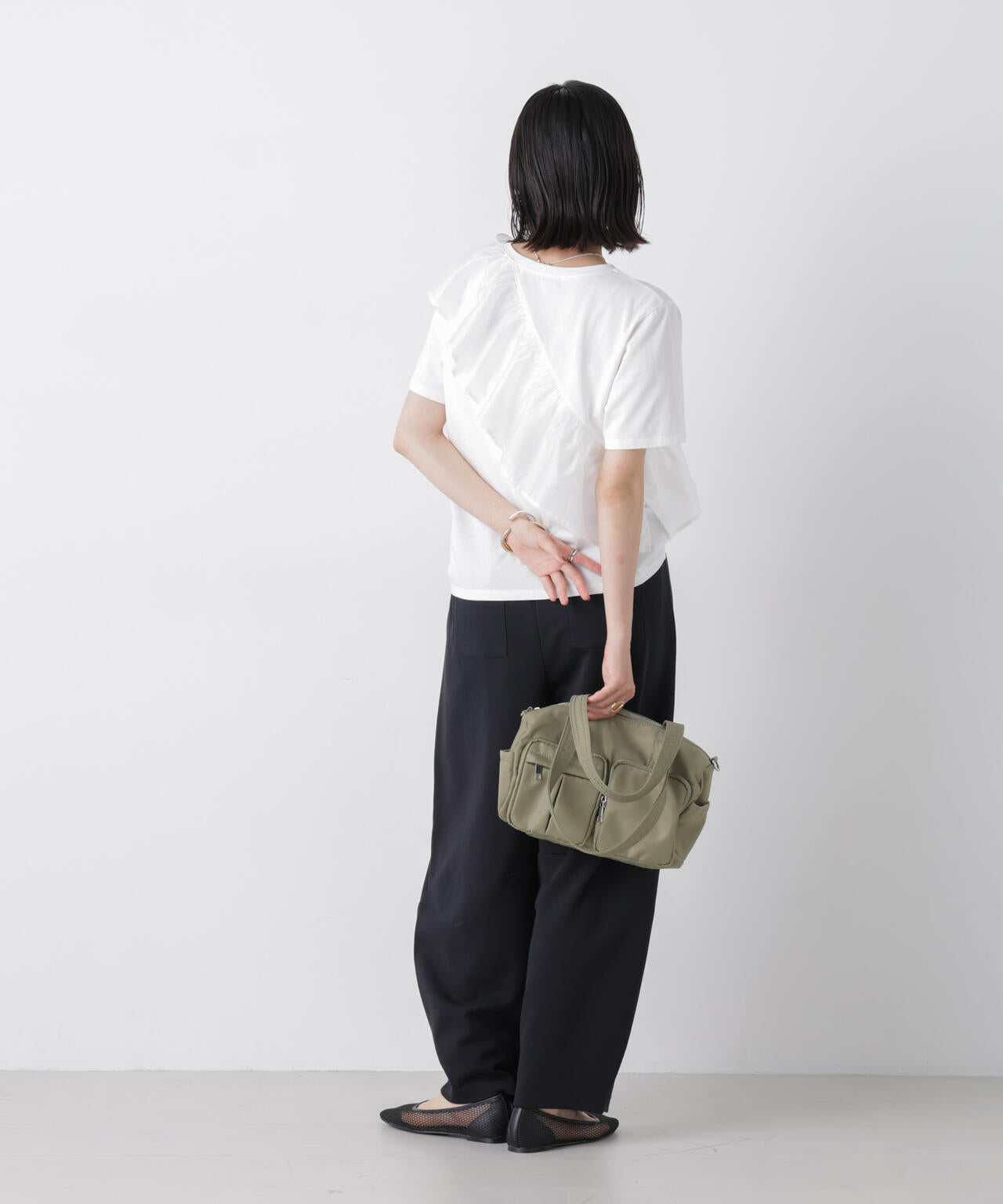 アシンメトリーフリル異素材コンビTシャツ