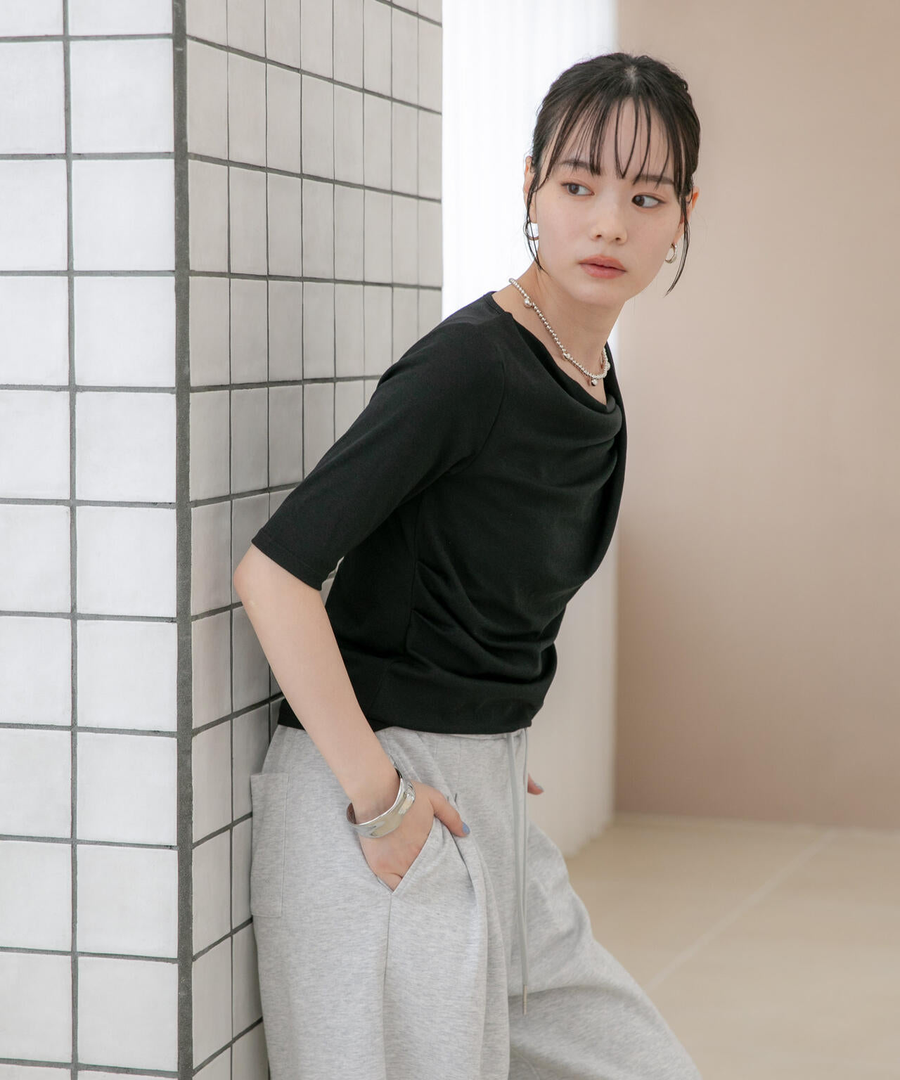 WEB限定/タックアシメフライスカットデザイントップス