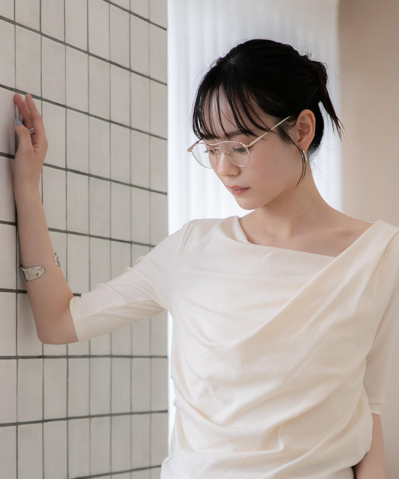 WEB限定/タックアシメフライスカットデザイントップス
