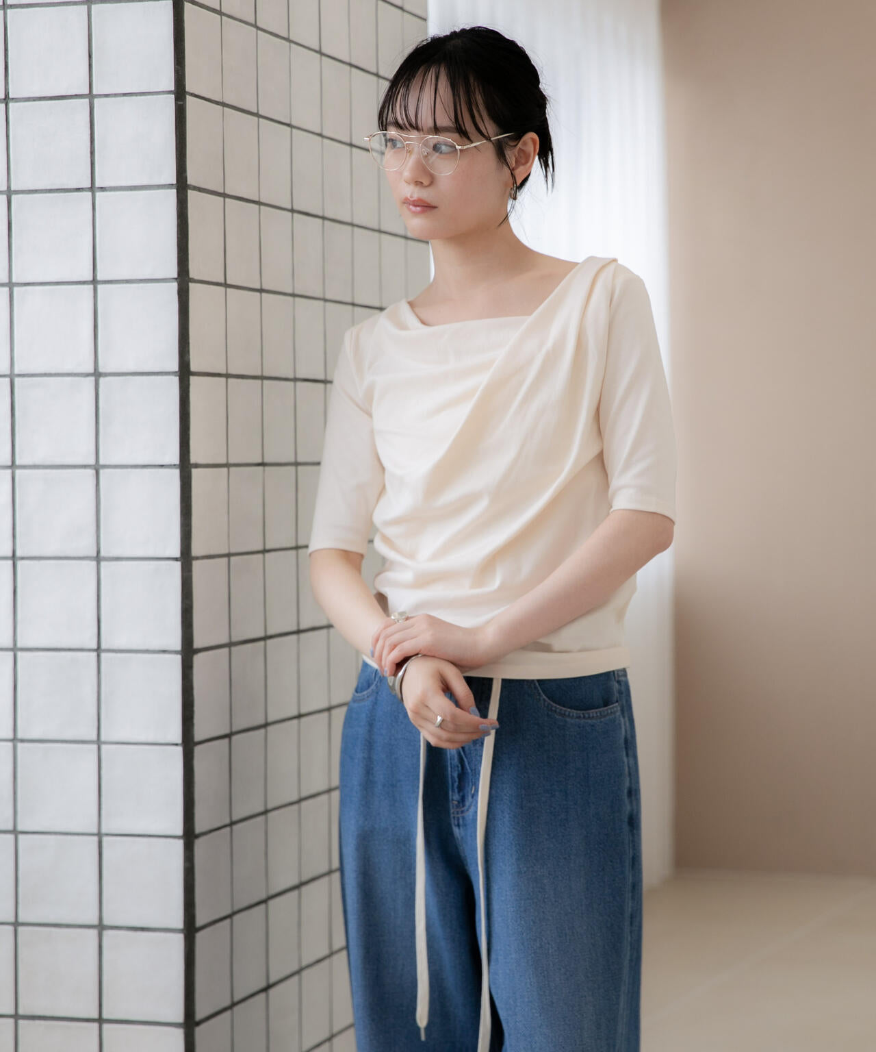 WEB限定/タックアシメフライスカットデザイントップス