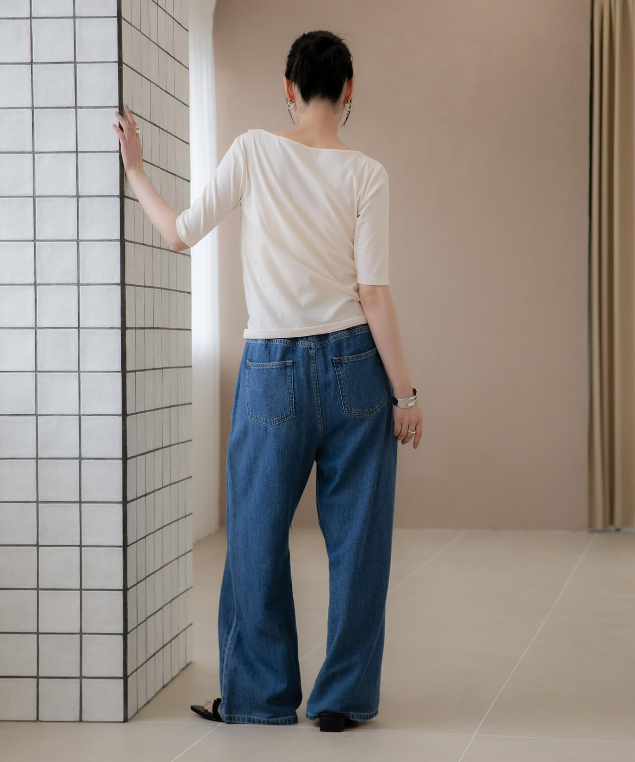 WEB限定/タックアシメフライスカットデザイントップス
