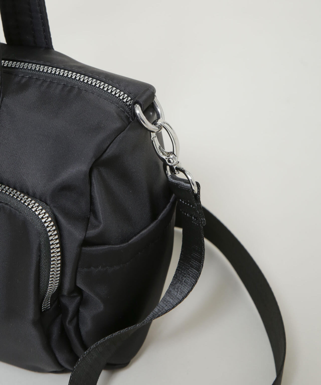 【500mlペットボトル収納可】WEB限定/ナイロンドラム型ポケットボストンバッグ