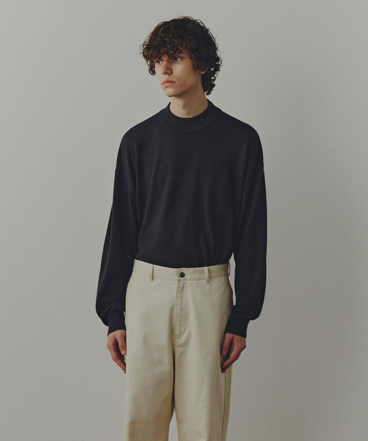 WEB限定/「Commonuse」クルーネックポケットニット