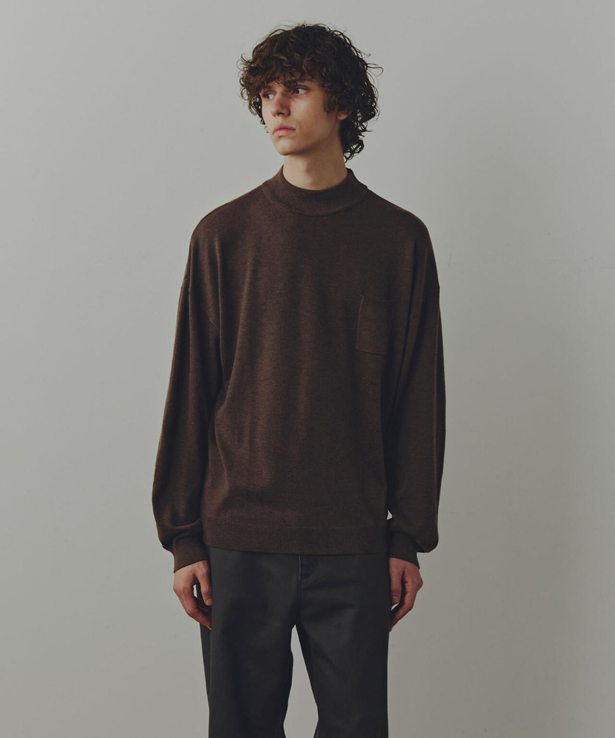 WEB限定/「Commonuse」クルーネックポケットニット