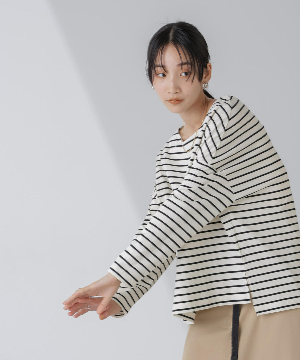 WEB限定/ボーダーワイドドロップトップス