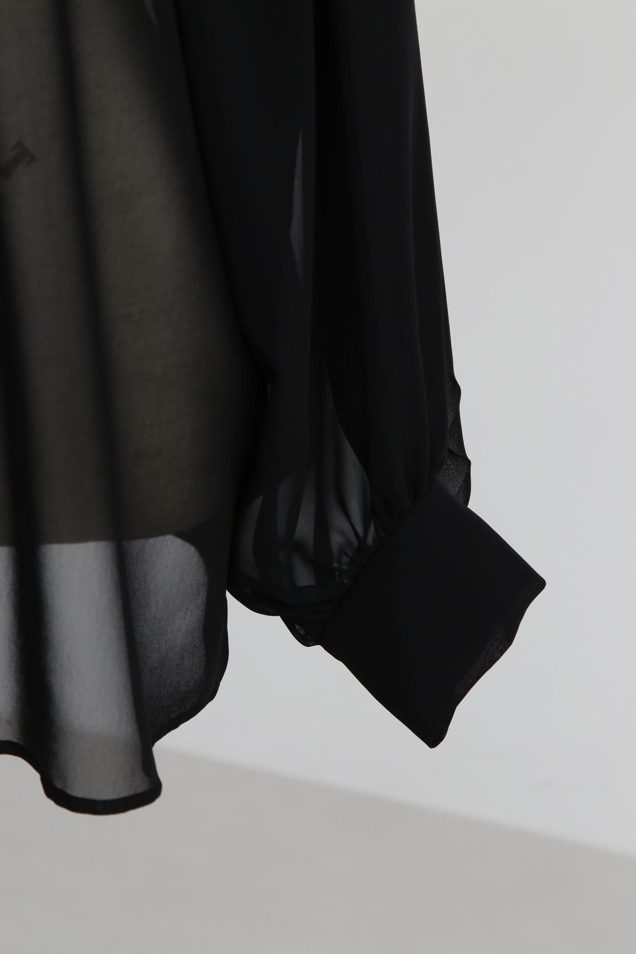 シフォンボウタイブラウス