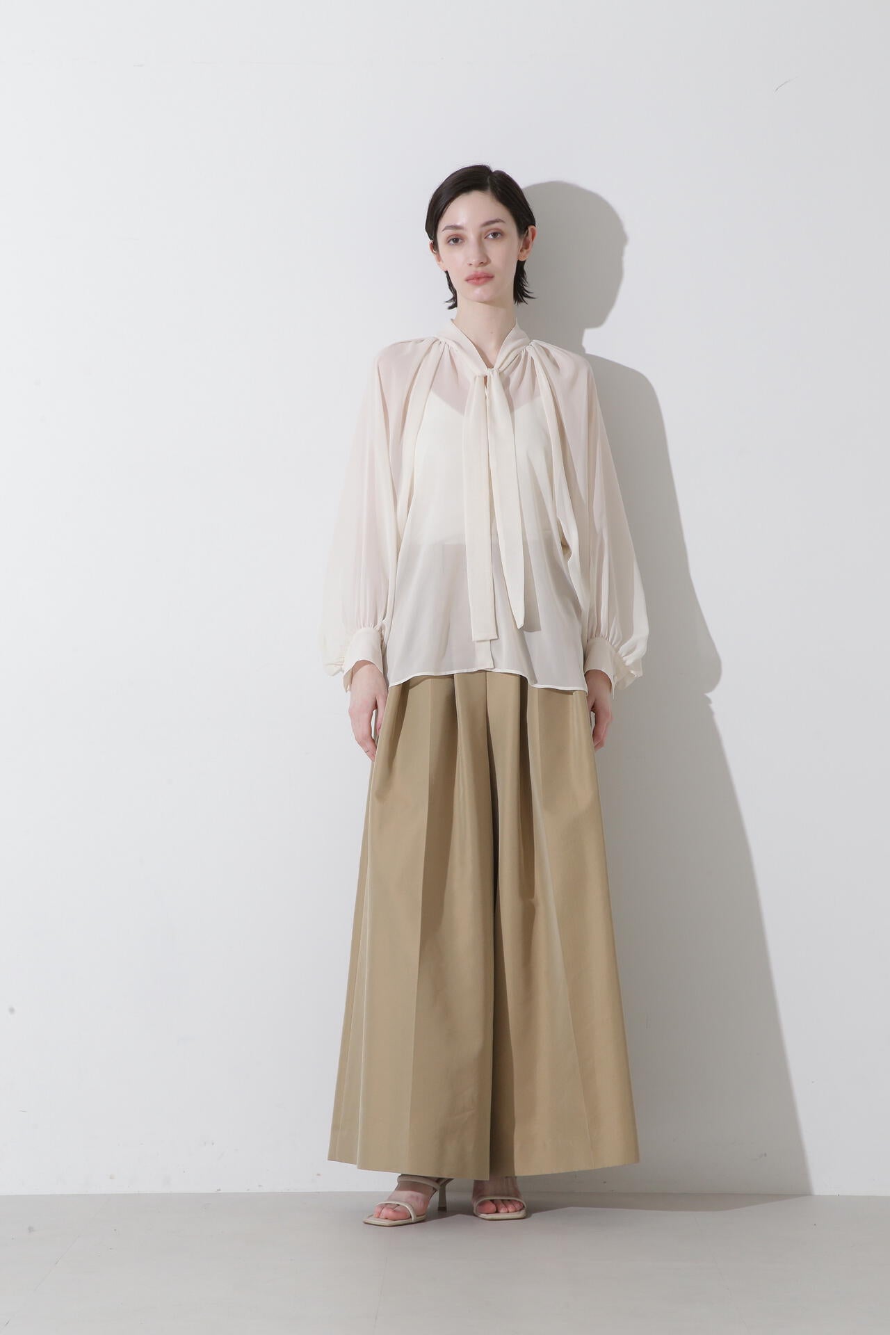 シフォンボウタイブラウス