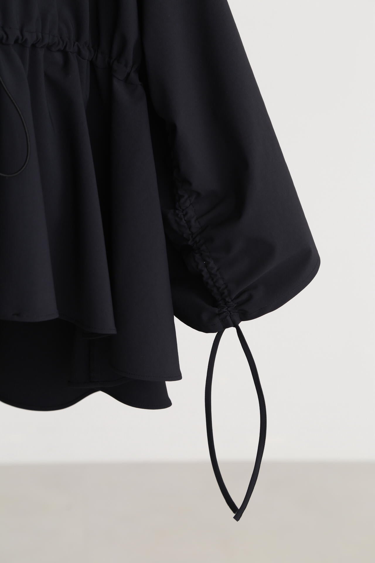 ドローストリングギャザーブラウス