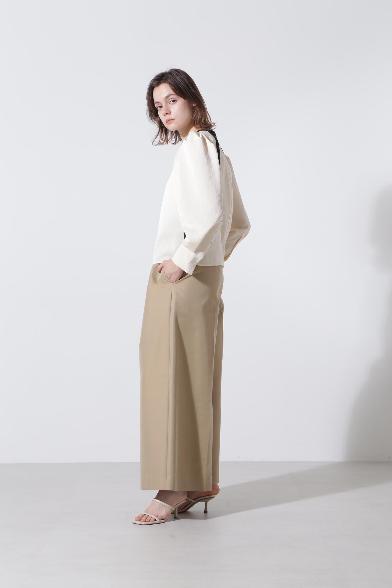 ヴィンテージサテンバイカラーブラウス