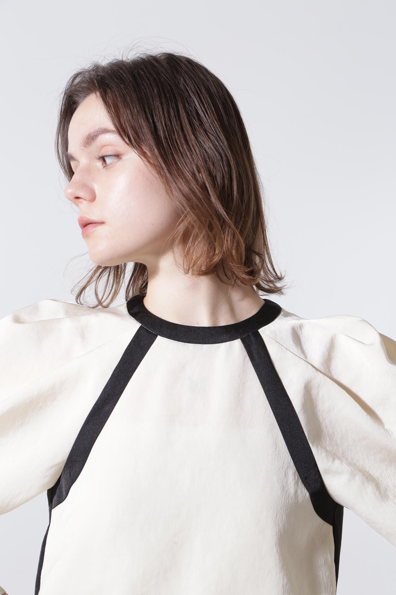 ヴィンテージサテンバイカラーブラウス