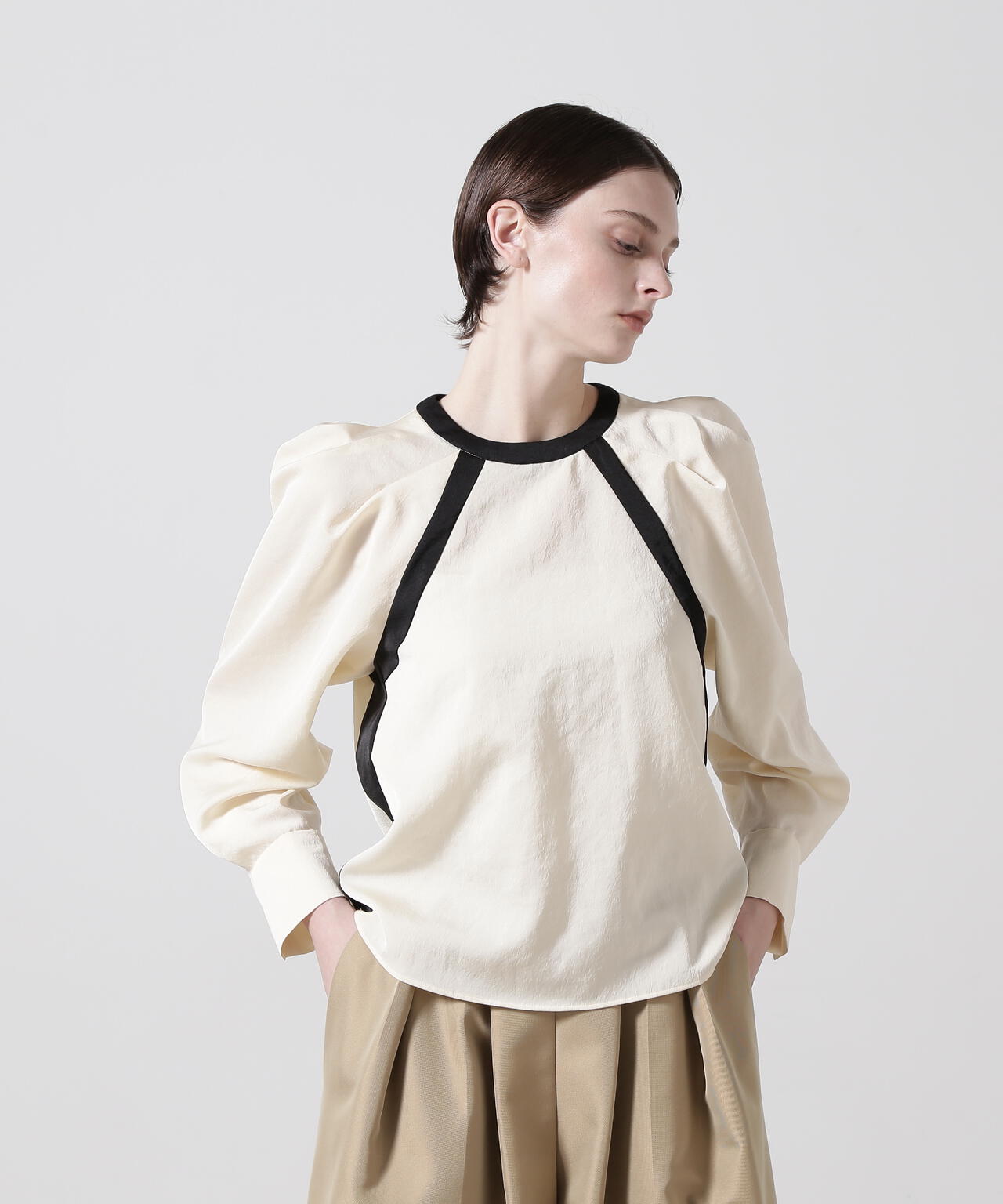 ヴィンテージサテンバイカラーブラウス